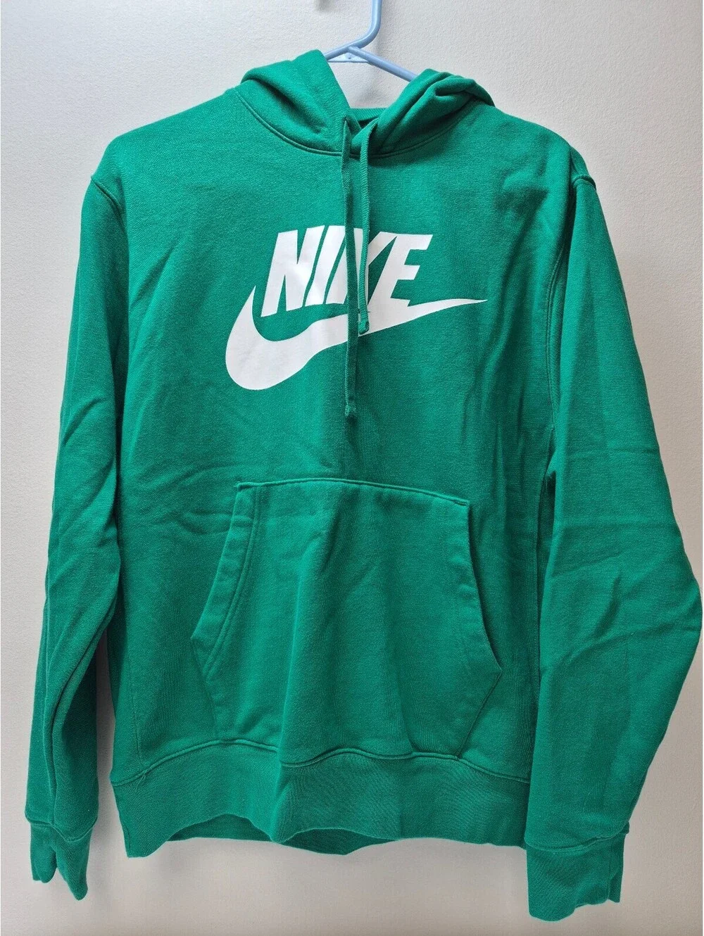 Men's Nike Green Pullover Hoodie with White Logo, Size Medium B485